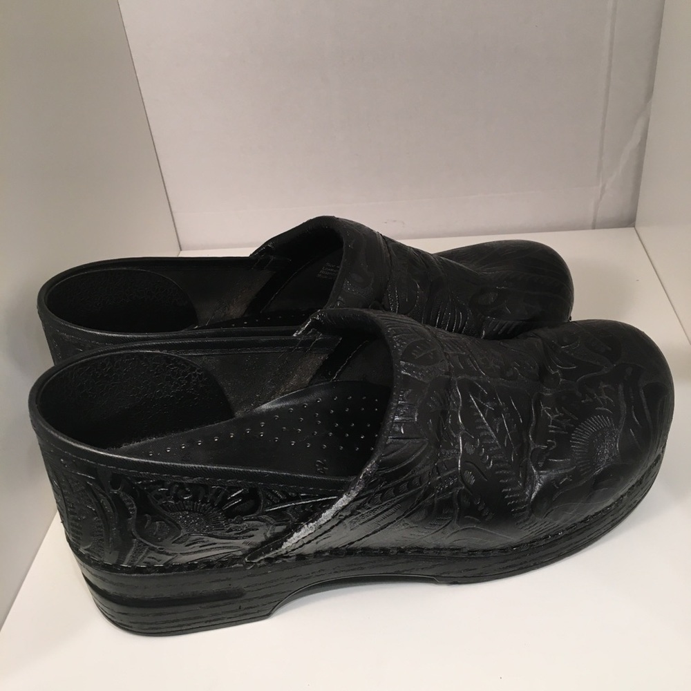 Dansko Shoes Size 42 Black SB-M